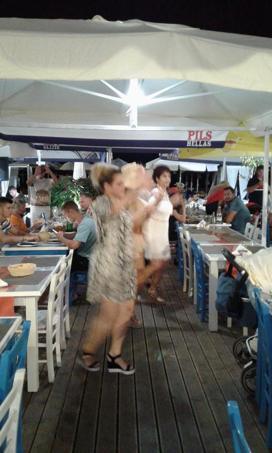 Hotel Zografos Paralía エクステリア 写真